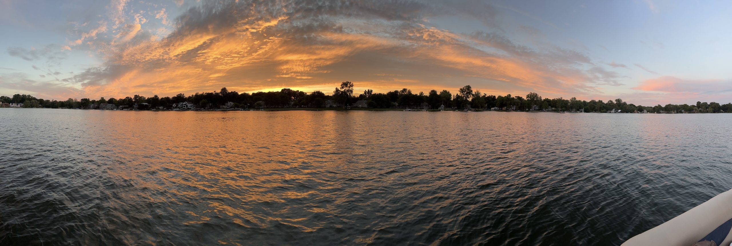 Pano sunset Lake